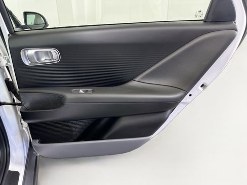 Used 2024 Hyundai Ioniq 6 SEL RWD image 31
