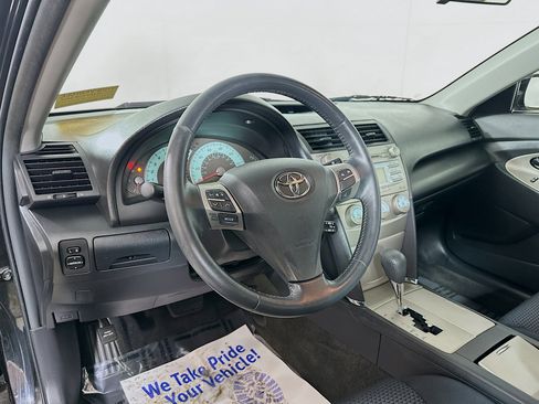 Used 2009 Toyota Camry FWD image 9