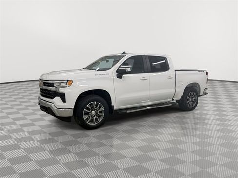 Certified 2024 Chevrolet Silverado 1500 LT image 5