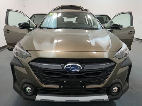 Used 2025 Subaru Outback Limited image 31
