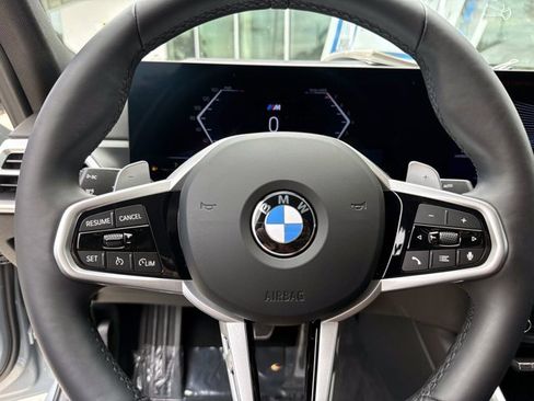 Used 2025 BMW 330i Sedan w/ M Sport Package RWD image 30