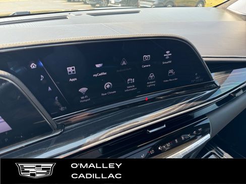 Certified 2024 Cadillac Escalade V w/ LPO, Floor Liner Package AWD/4WD image 20