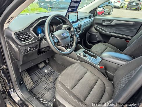 Used 2023 Ford Escape Active AWD/4WD image 9