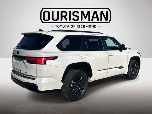 Used 2025 Toyota Sequoia Platinum image 4