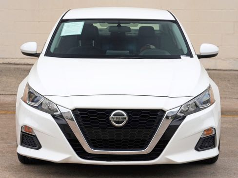Used 2020 Nissan Altima 2.5 S FWD image 39