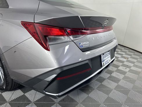 Used 2024 Hyundai Elantra SEL FWD image 11