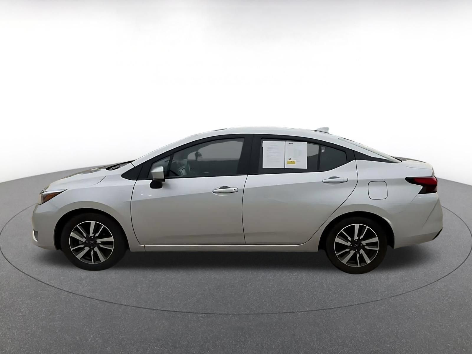 Used 2025 Nissan Versa SV FWD image 8