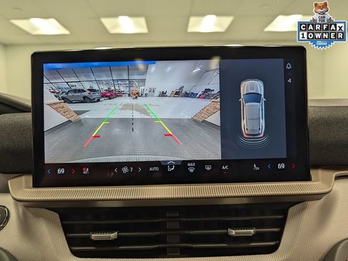 Used 2025 Ford Explorer Active w/ Active Comfort Package AWD/4WD image 17