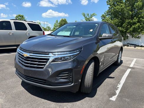 Used 2022 Chevrolet Equinox LS w/ LS Convenience Package FWD image 1