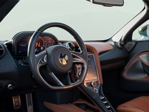 Used 2018 McLaren 720S image 36