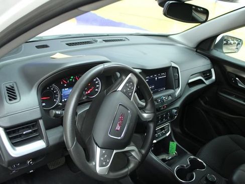 Used 2024 GMC Terrain SLE FWD image 14