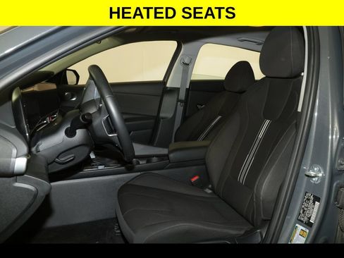 Used 2025 Hyundai Elantra SEL FWD image 4