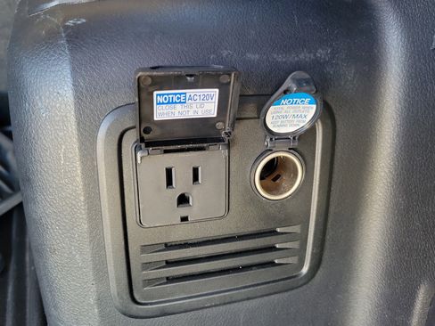 Used 2020 Toyota 4Runner SR5 Premium image 8