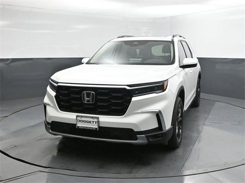 New 2025 Honda Pilot Touring image 30