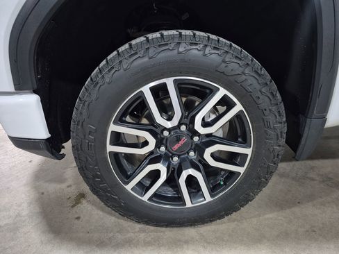 Certified 2024 GMC Sierra 1500 AT4 w/ Technology Package image 34