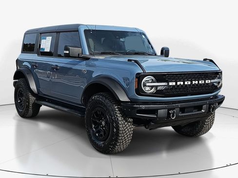 Used 2024 Ford Bronco Wildtrak image 2