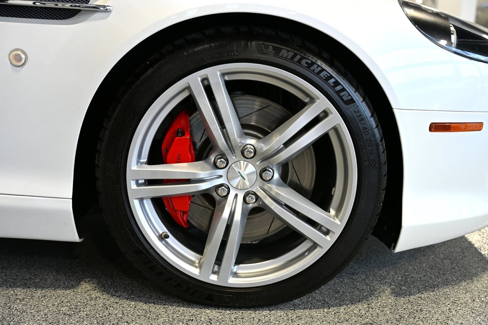 Used 2009 Aston Martin DB9 Coupe RWD image 21