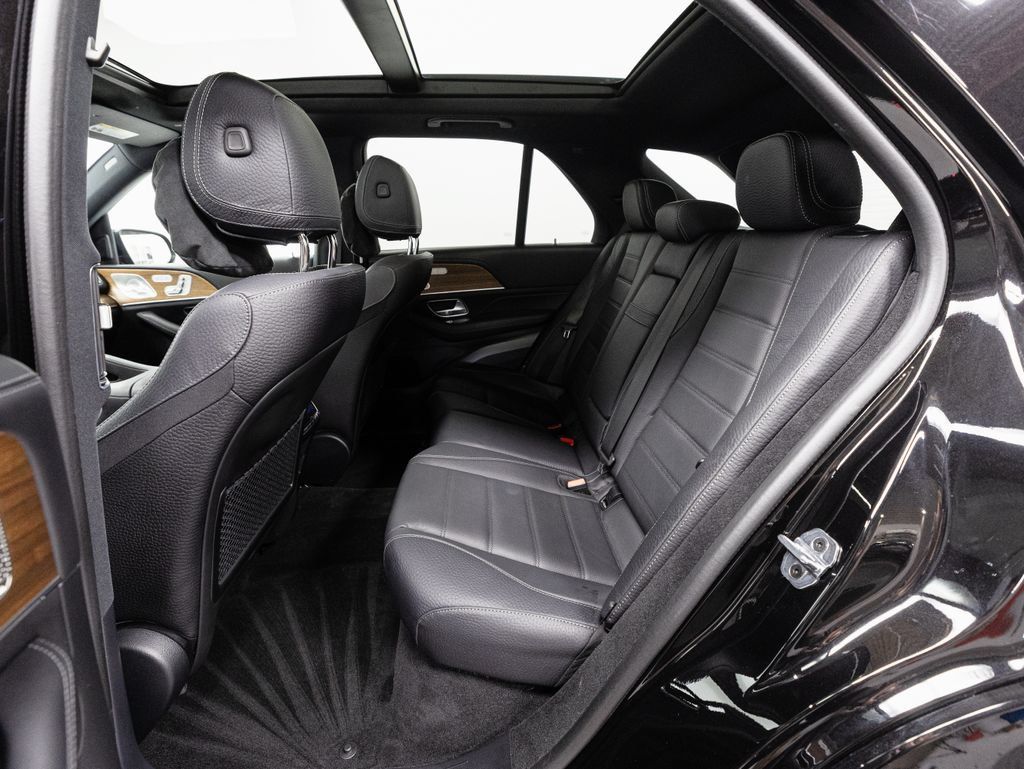 Used 2025 Mercedes-Benz GLE 450e 4MATIC image 29