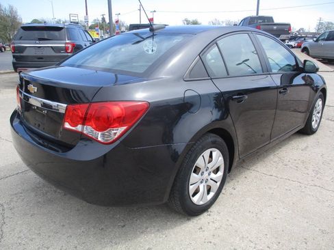 Used 2016 Chevrolet Cruze LS FWD image 6