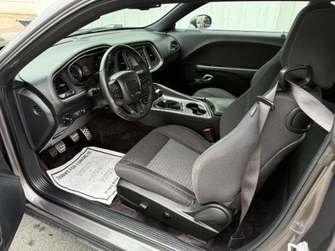 Used 2016 Dodge Challenger R/T w/ Driver Convenience Group RWD image 16