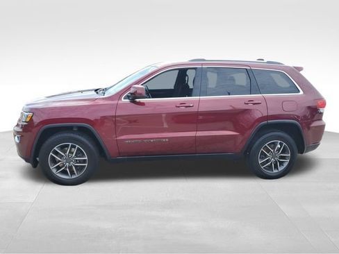 Used 2020 Jeep Grand Cherokee Laredo w/ 18" Wheel & 8.4" Radio Group AWD/4WD image 7