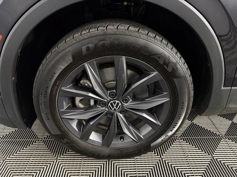 Used 2022 Volkswagen Tiguan SE FWD image 12