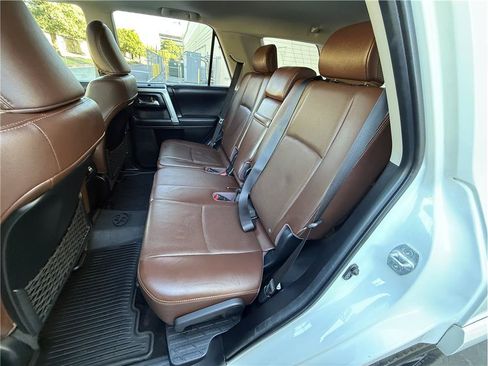 Used 2018 Toyota 4Runner Limited AWD/4WD image 24