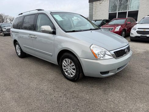 Used 2012 Kia Sedona LX image 1