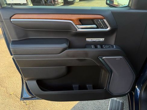 Used 2022 GMC Sierra 1500 Denali w/ Technology Package image 20
