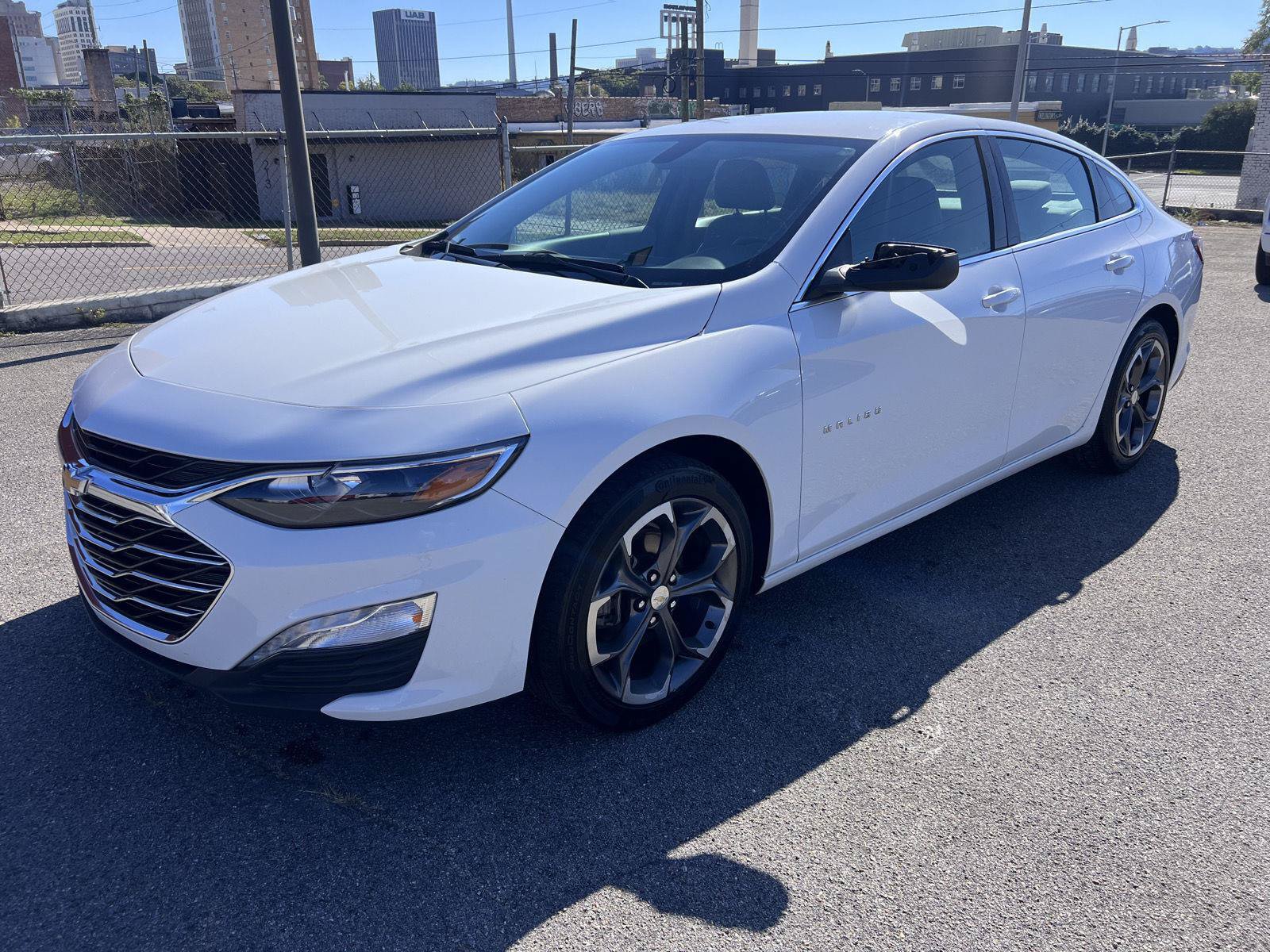 Used 2022 Chevrolet Malibu LT FWD image 3