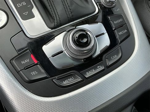 Used 2017 Audi Q5 2.0T Premium Plus w/ Technology Package image 26