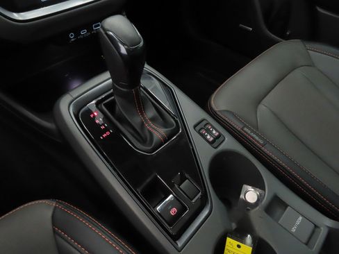 Certified 2025 Subaru Crosstrek 2.5i Limited w/ Crosstrek Mirror Package image 18