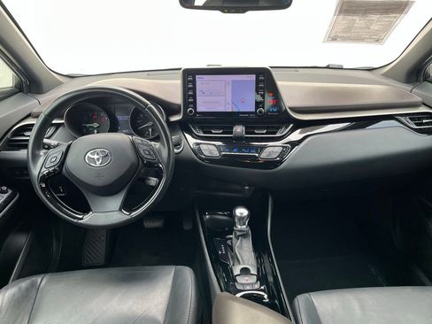 Used 2019 Toyota C-HR Limited FWD image 21