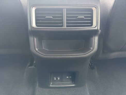 Used 2026 Volkswagen Atlas Cross Sport SE FWD image 25