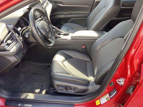 Used 2023 Toyota Camry SE image 18
