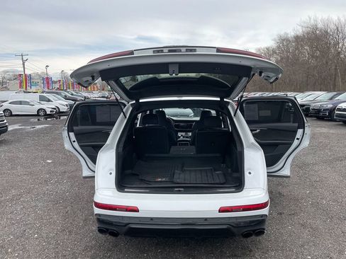 Used 2020 Audi SQ7 Premium Plus w/ S Executive Package AWD/4WD image 28
