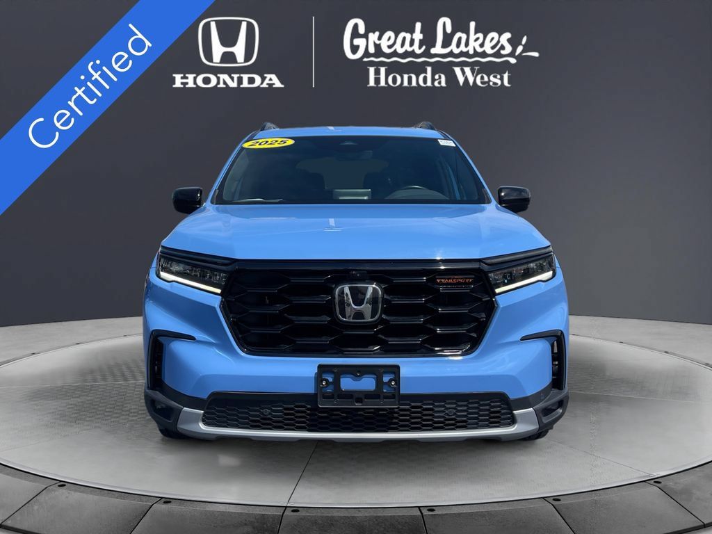 Certified 2025 Honda Pilot TrailSport image 8