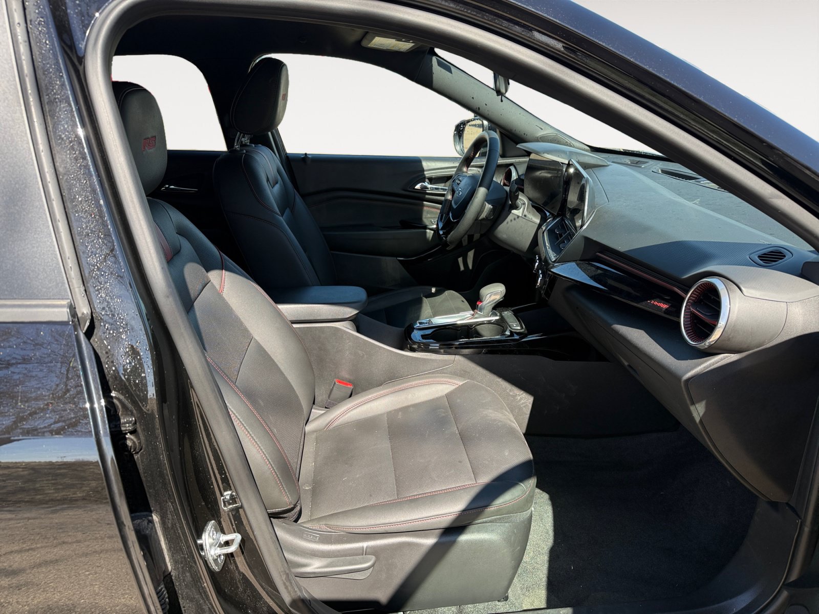 Used 2025 Chevrolet Trax RS w/ Driver Confidence Package FWD image 15