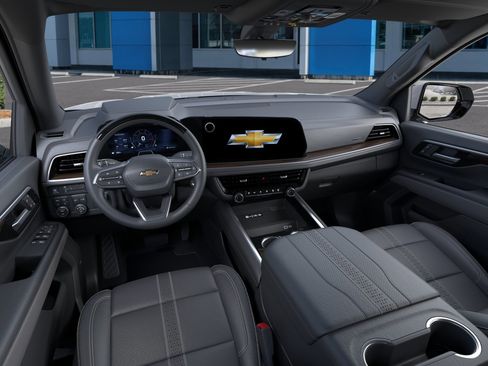 New 2026 Chevrolet Suburban High Country AWD/4WD image 15