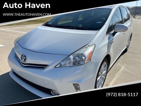 Used 2013 Toyota Prius V Two image 1