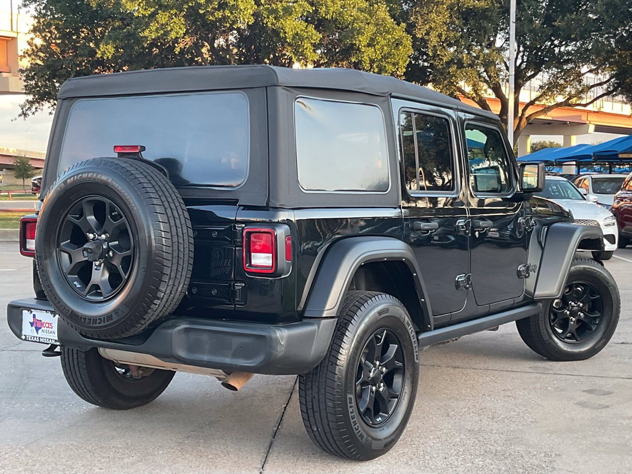 Used 2022 Jeep Wrangler Unlimited Sport AWD/4WD image 4