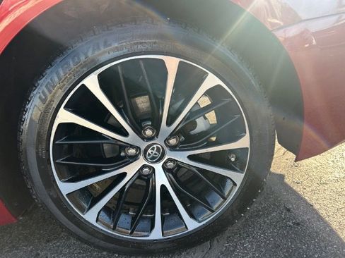 Used 2018 Toyota Camry LE image 21