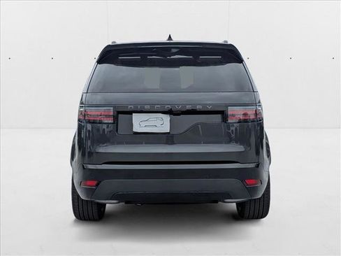 New 2025 Land Rover Discovery Dynamic SE image 8
