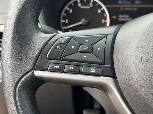 Used 2025 Nissan Altima 2.5 SV FWD image 23