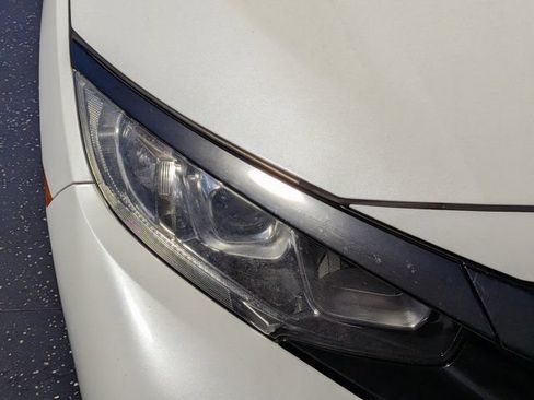 Used 2017 Honda Civic EX image 10