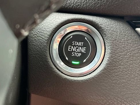 Used 2024 Cadillac XT4 Premium Luxury AWD/4WD image 30