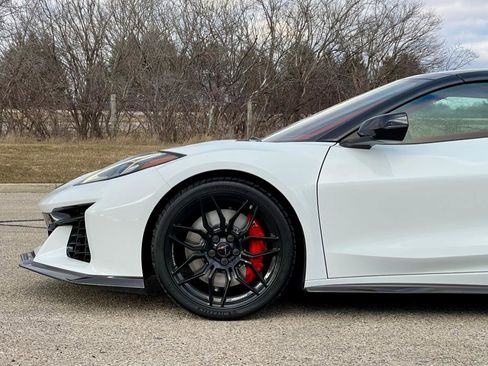 Used 2024 Chevrolet Corvette Z06 image 19