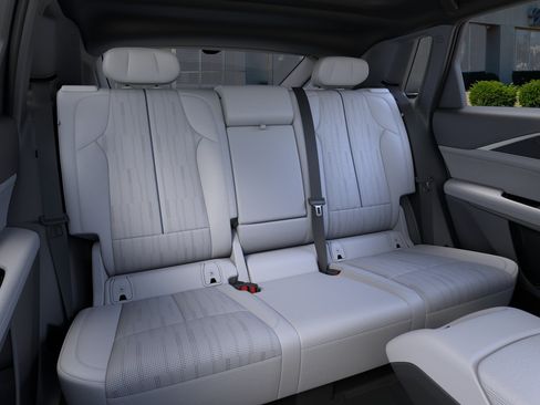 New 2026 Cadillac Lyriq Luxury w/ LPO, Floor Liner Package AWD/4WD image 41