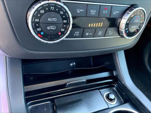 Used 2018 Mercedes-Benz GLS 550 4MATIC image 33