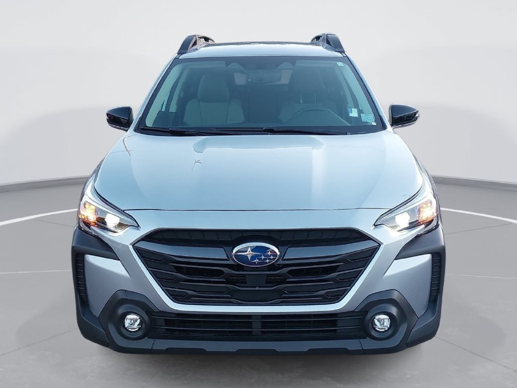 Used 2025 Subaru Outback Premium w/ Popular Package #1A AWD/4WD image 2